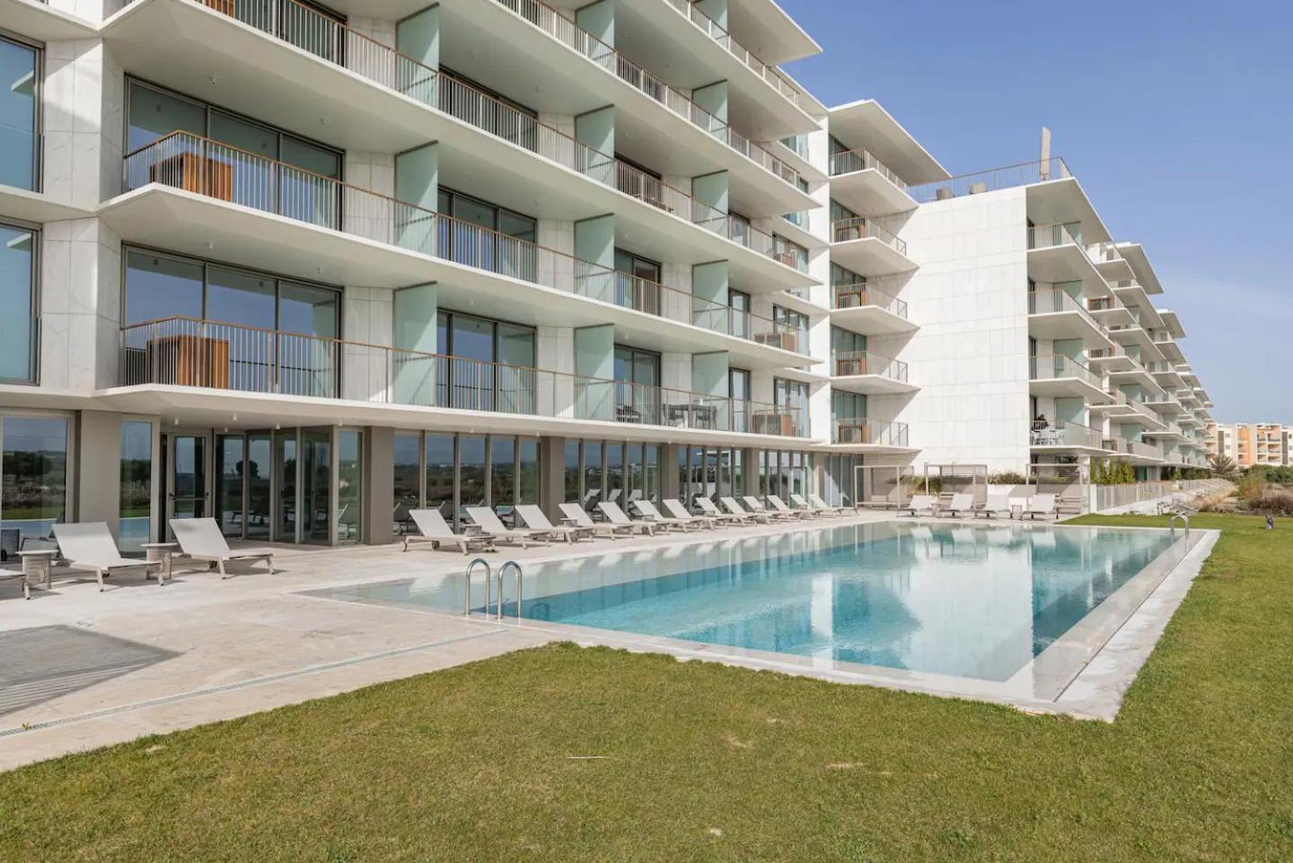 Bayline- Beachfront And Pool Армасан-де-Пера Экстерьер фото